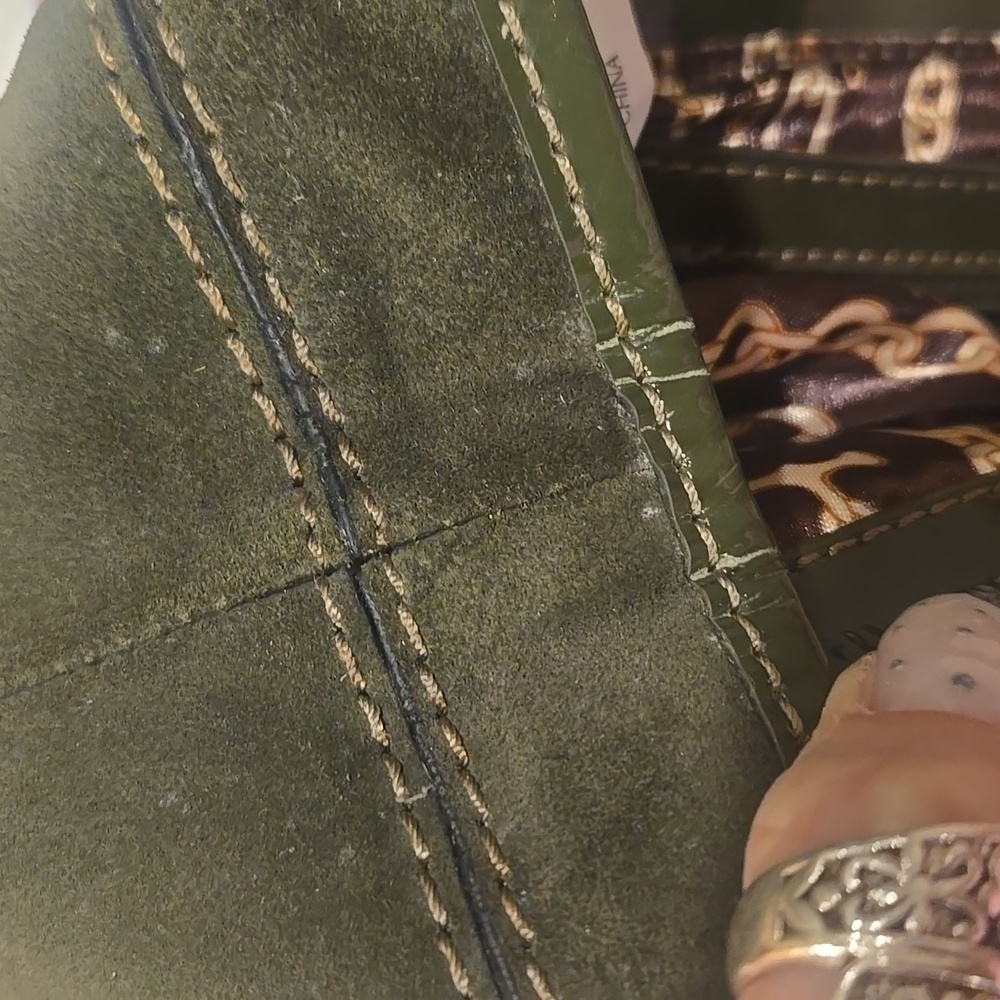 Tignanello 100% Genuine Leather Deep Army Green Shoulder Bag - Picture 12 of 12